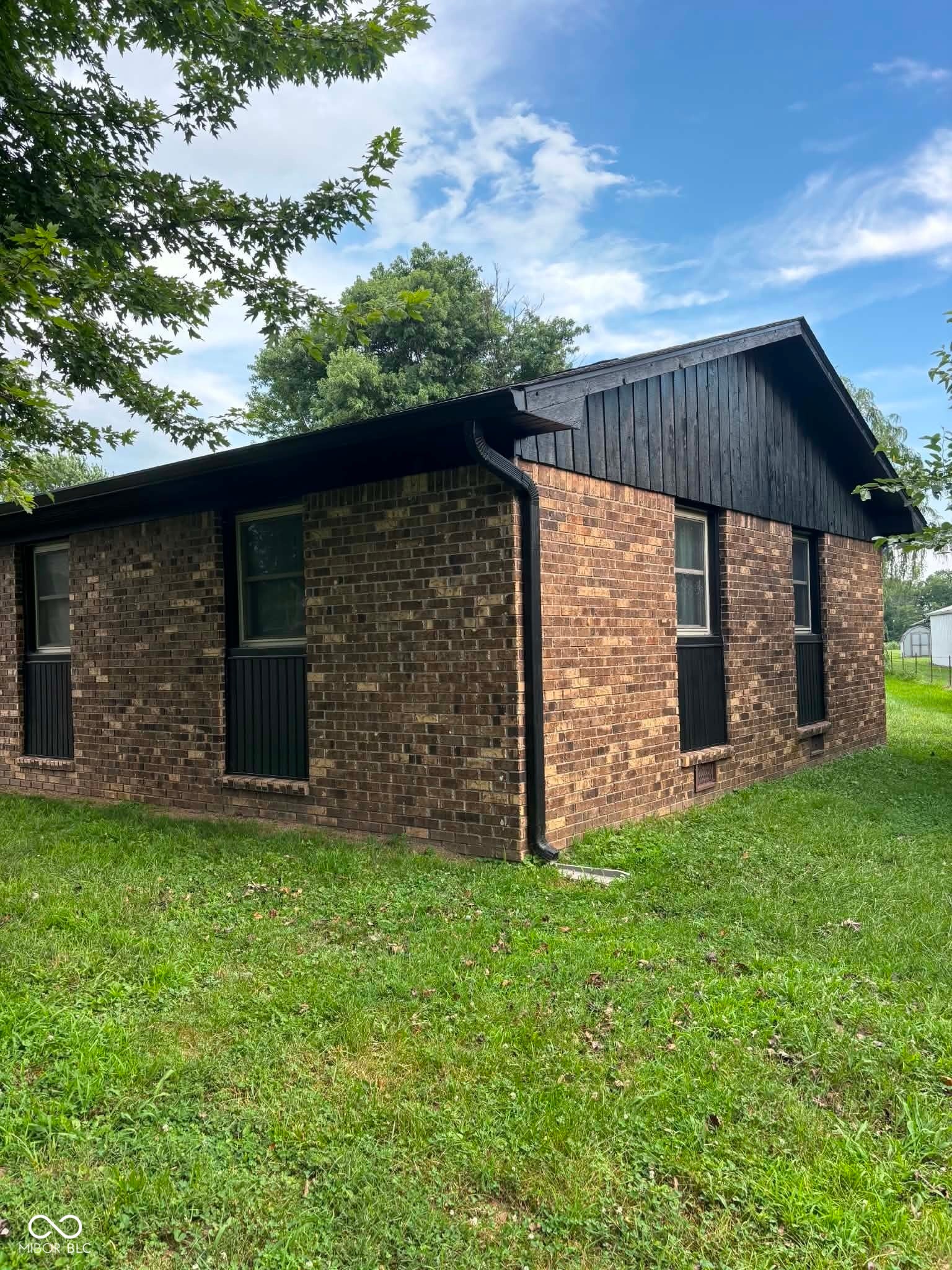 6335 E State Road 144