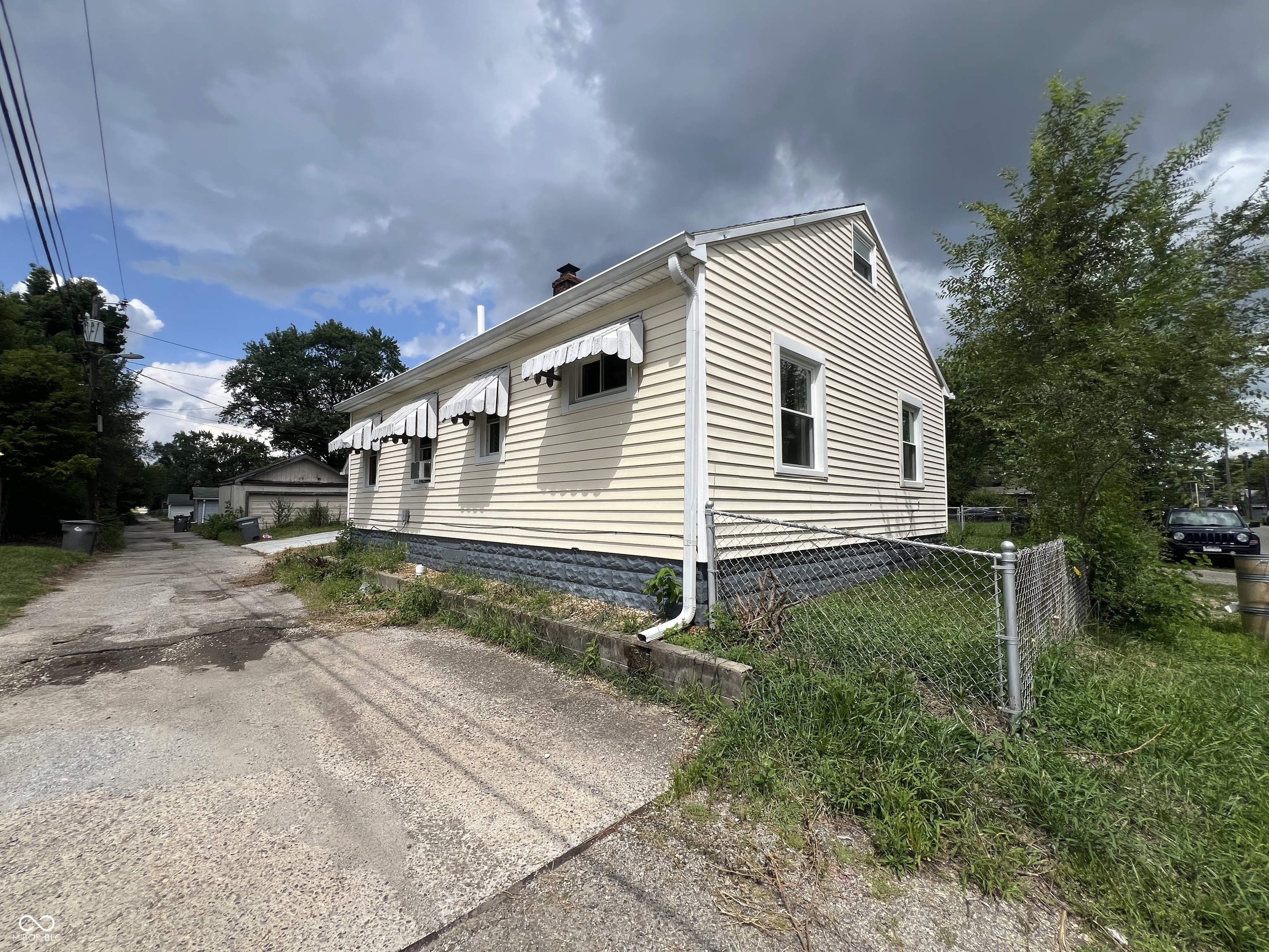 1902 Koehne Street