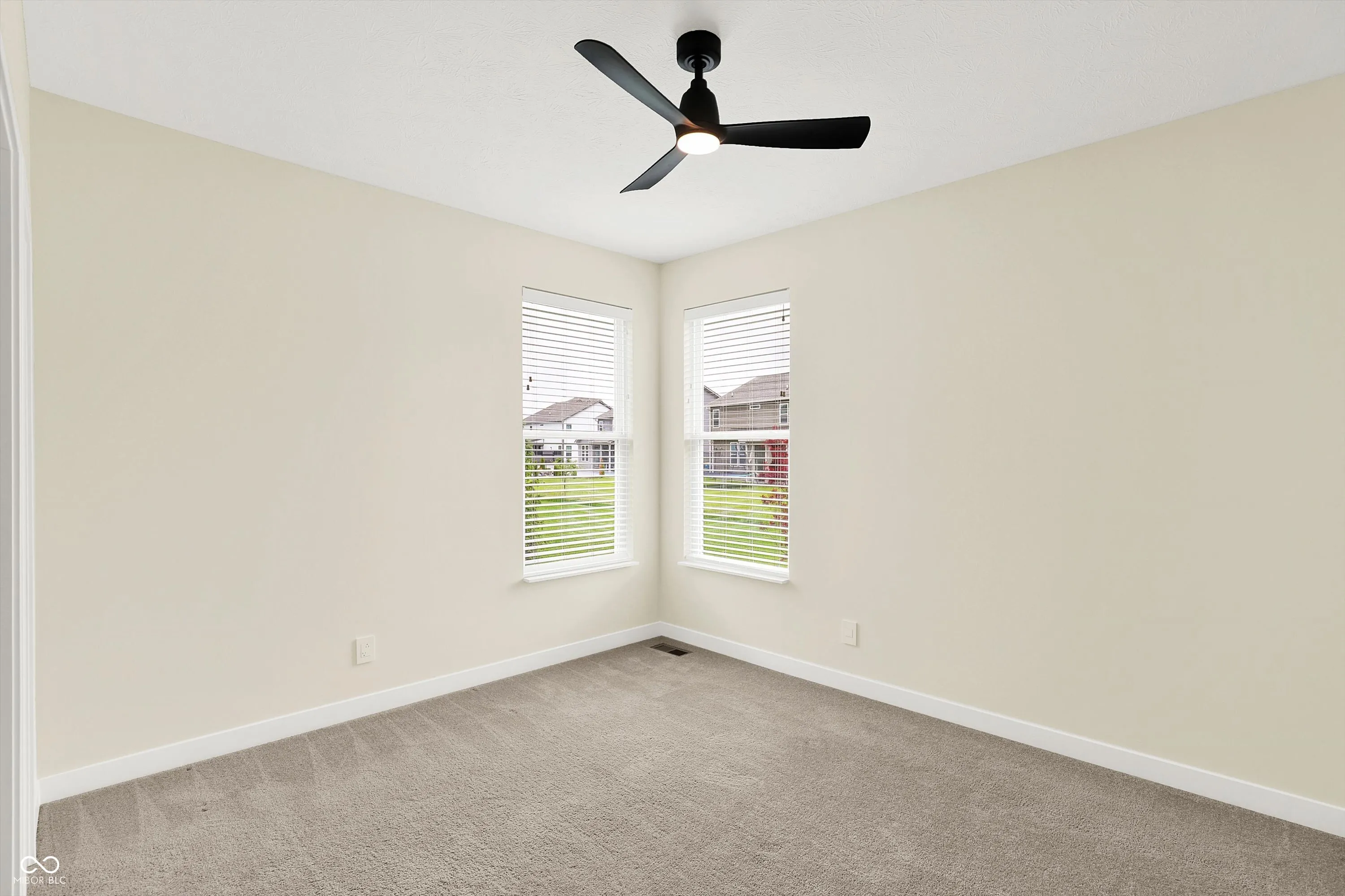 Fortville, Indiana 46040, United States, 6 Bedrooms Bedrooms, ,5 BathroomsBathrooms,Residential,Active,136985