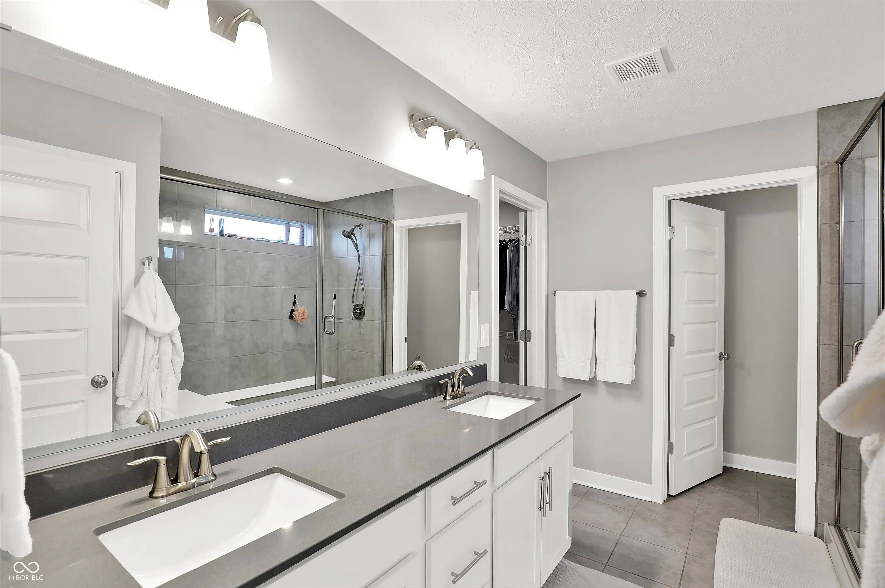 Fortville, Indiana 46040, United States, 6 Bedrooms Bedrooms, ,5 BathroomsBathrooms,Residential,Active,136985