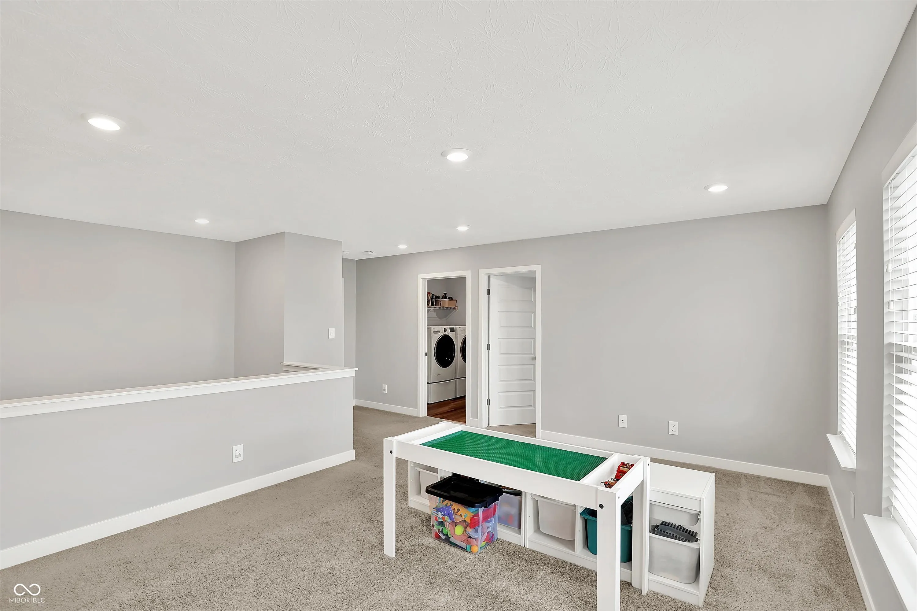 Fortville, Indiana 46040, United States, 6 Bedrooms Bedrooms, ,5 BathroomsBathrooms,Residential,Active,136985