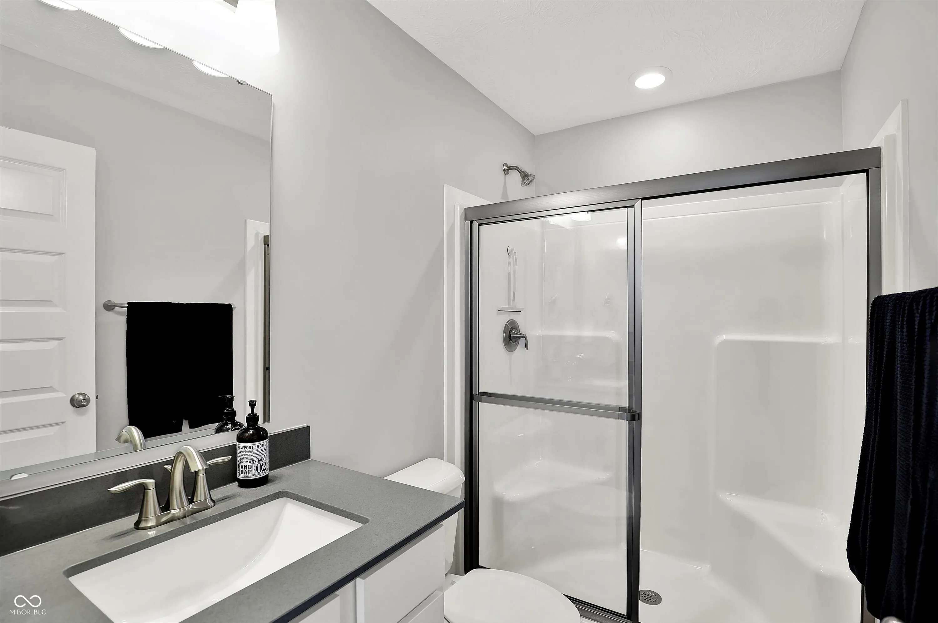 Fortville, Indiana 46040, United States, 6 Bedrooms Bedrooms, ,5 BathroomsBathrooms,Residential,Active,136985