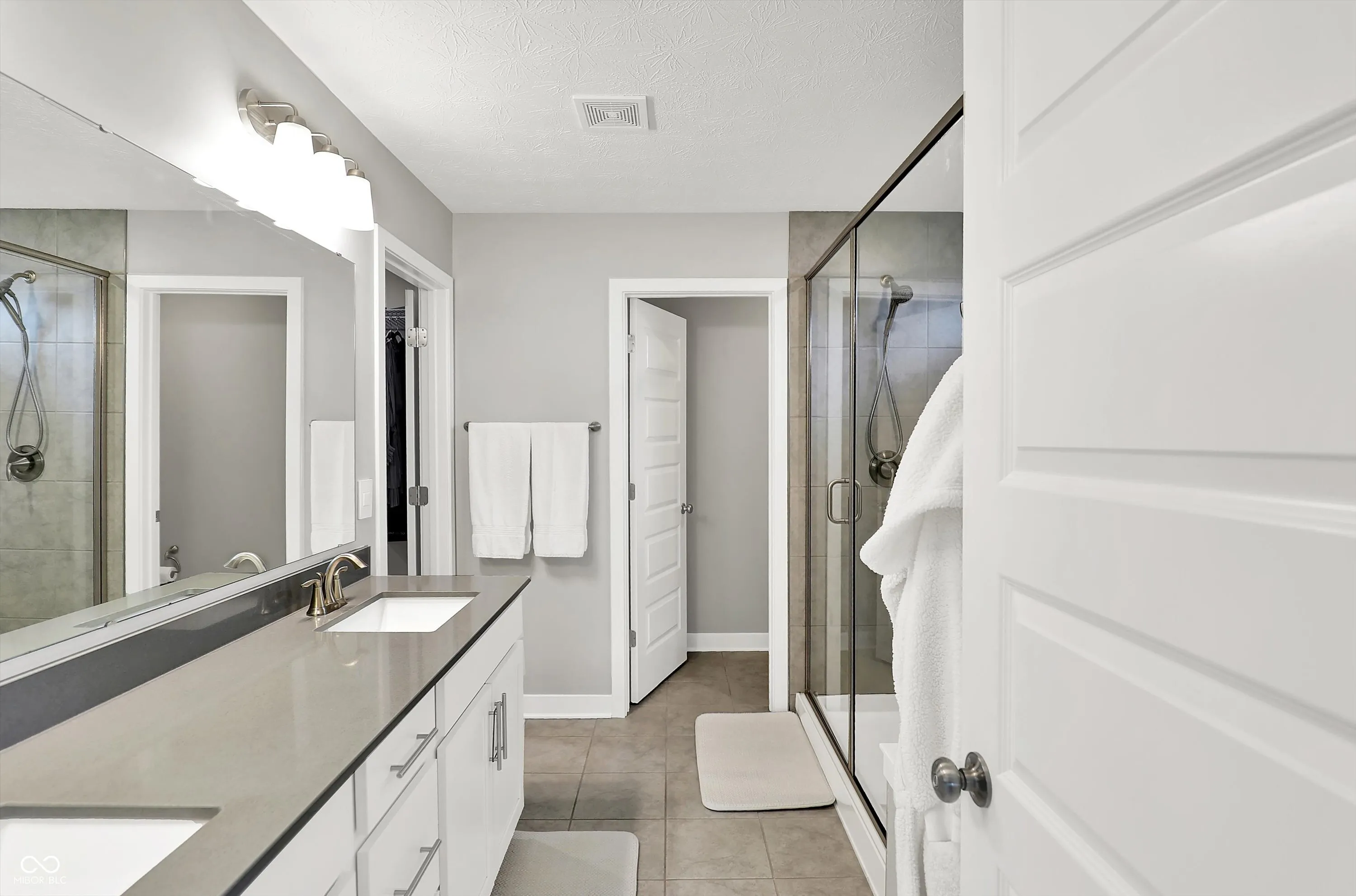 Fortville, Indiana 46040, United States, 6 Bedrooms Bedrooms, ,5 BathroomsBathrooms,Residential,Active,136985