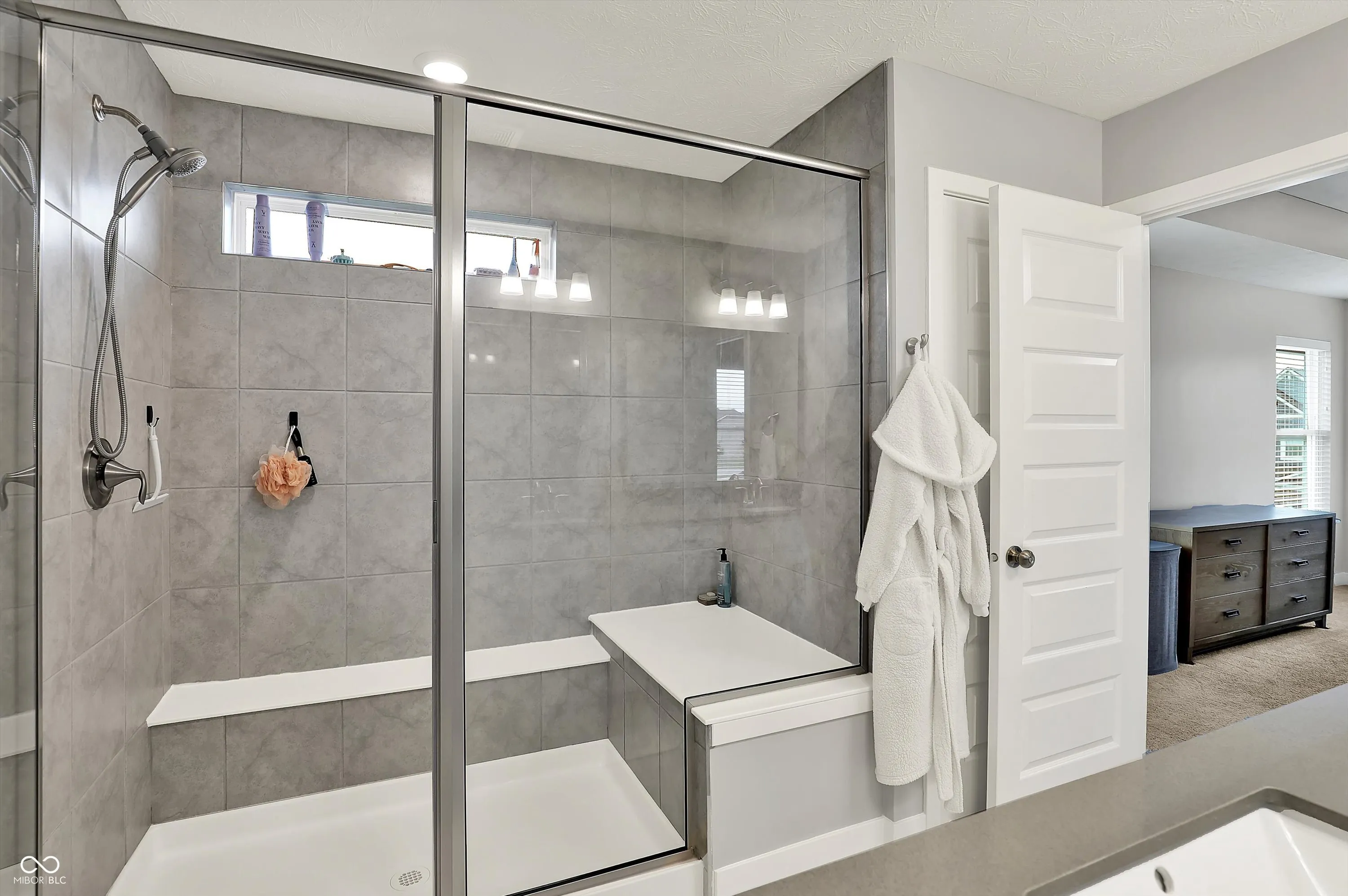 Fortville, Indiana 46040, United States, 6 Bedrooms Bedrooms, ,5 BathroomsBathrooms,Residential,Active,136985