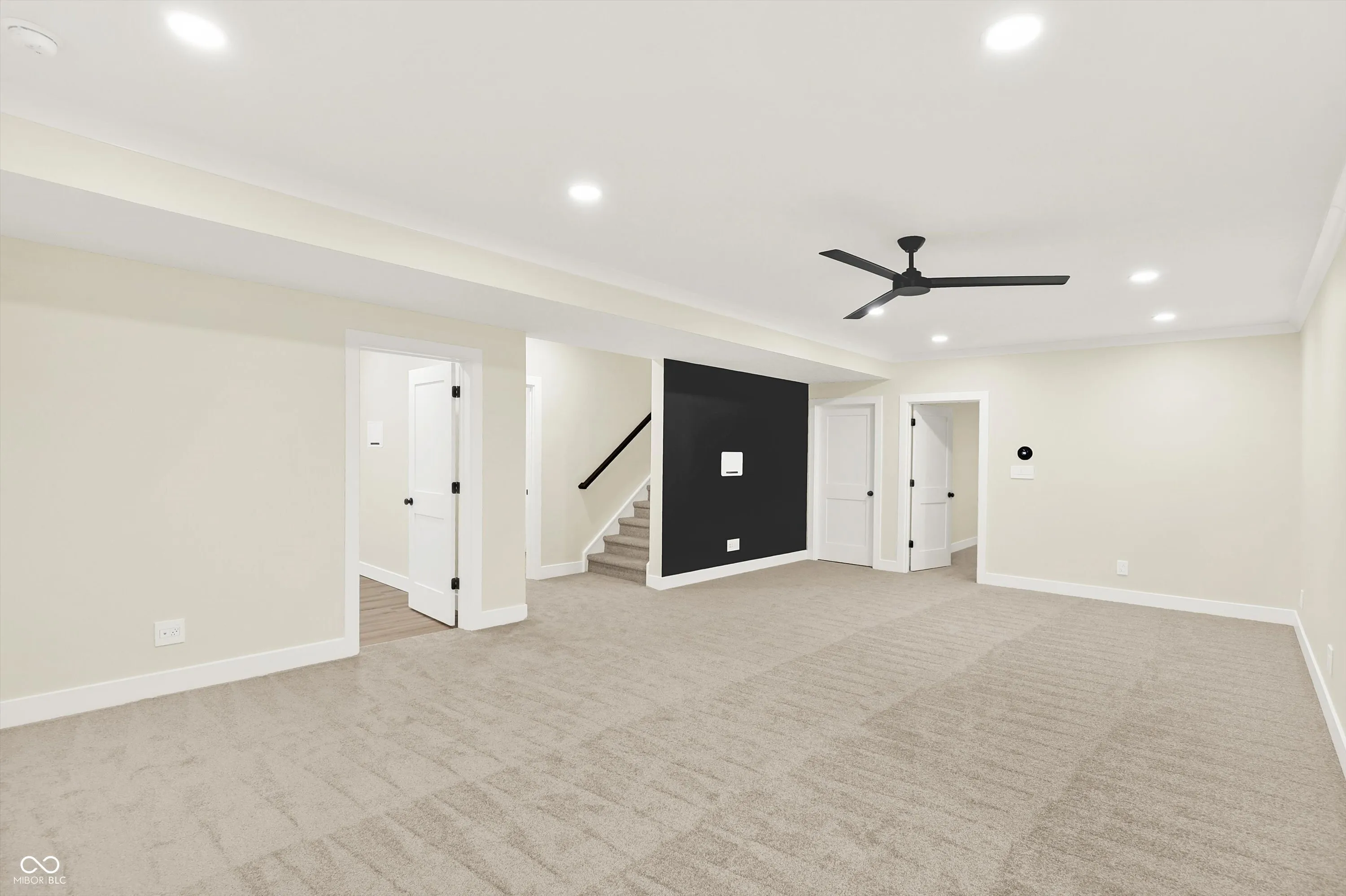 Fortville, Indiana 46040, United States, 6 Bedrooms Bedrooms, ,5 BathroomsBathrooms,Residential,Active,136985