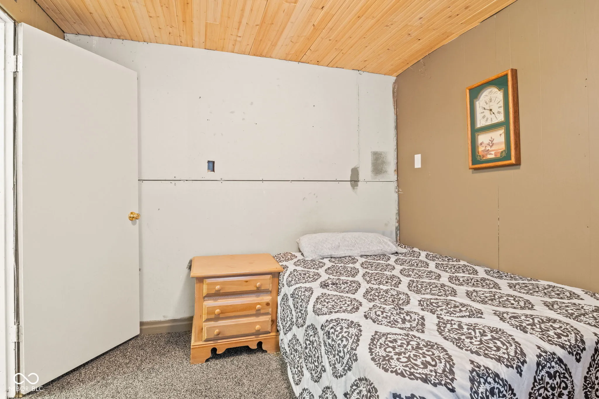 Indianapolis, Indiana 46241, United States, 2 Bedrooms Bedrooms, ,1 BathroomBathrooms,Residential,Pending,31463