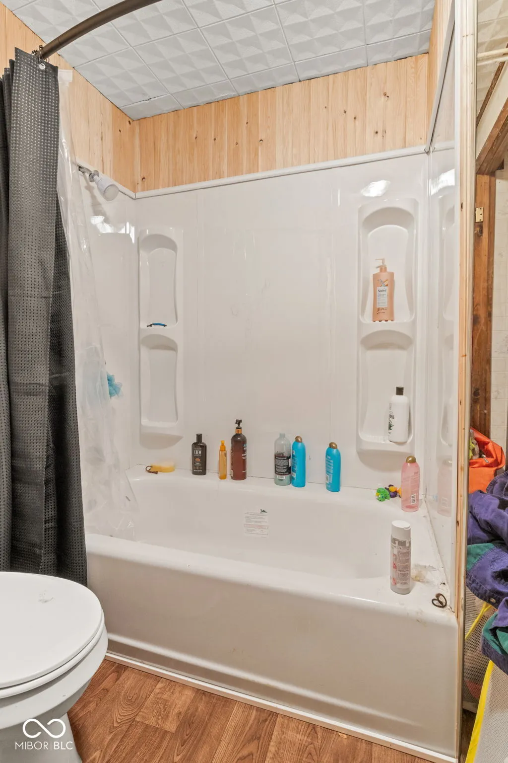 Indianapolis, Indiana 46241, United States, 2 Bedrooms Bedrooms, ,1 BathroomBathrooms,Residential,Pending,31463