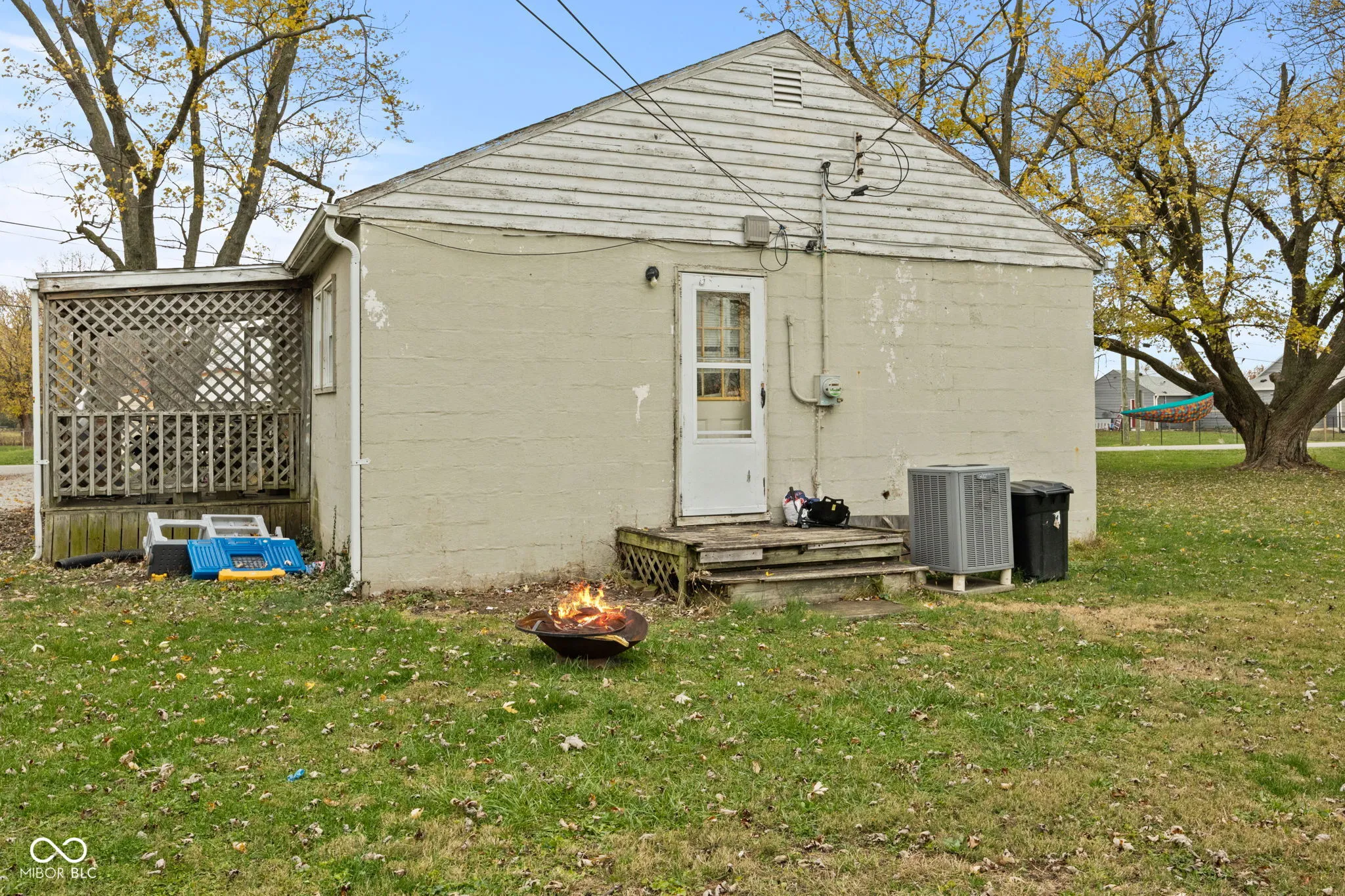 Indianapolis, Indiana 46241, United States, 2 Bedrooms Bedrooms, ,1 BathroomBathrooms,Residential,Pending,31463