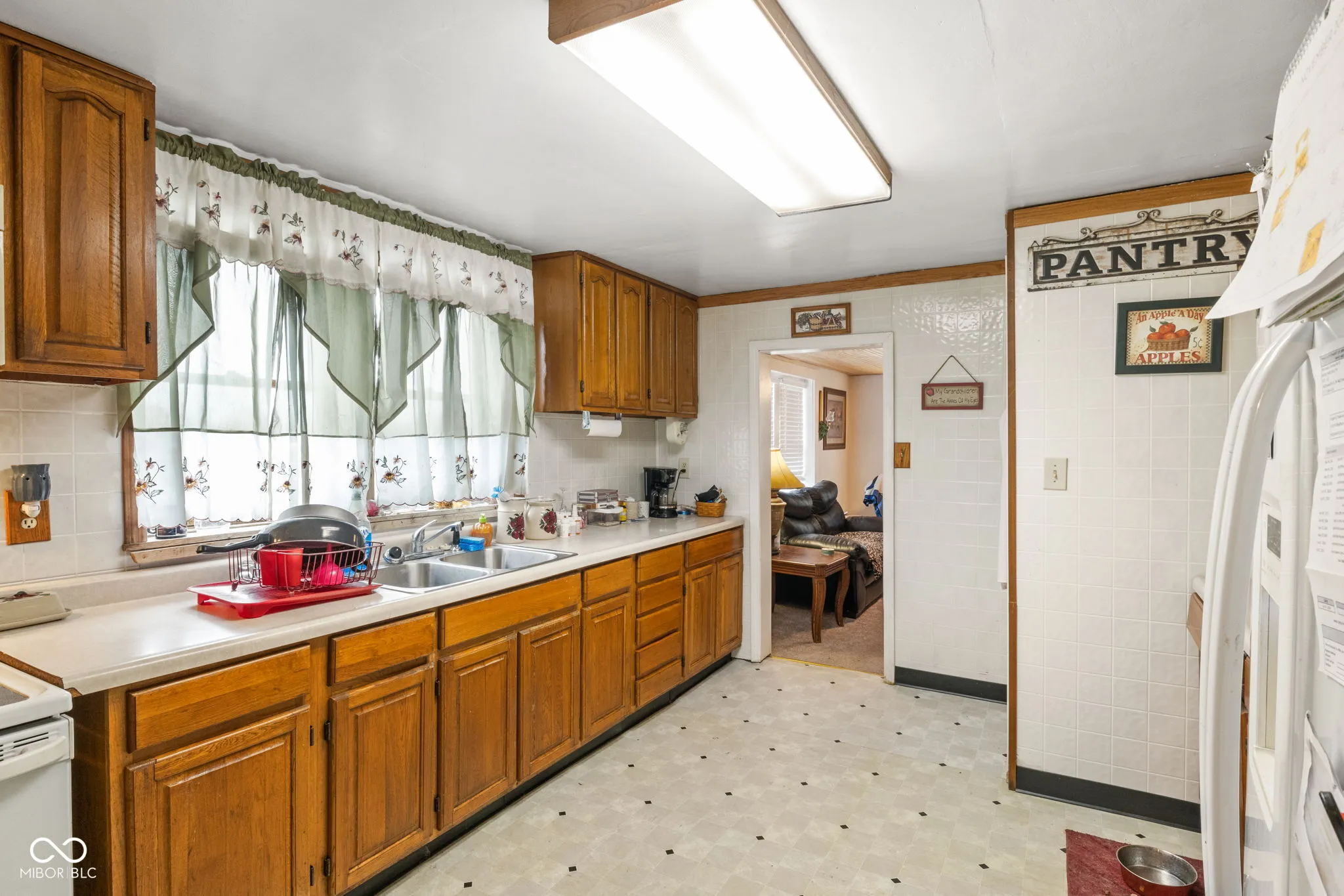 Indianapolis, Indiana 46241, United States, 2 Bedrooms Bedrooms, ,1 BathroomBathrooms,Residential,Pending,31463