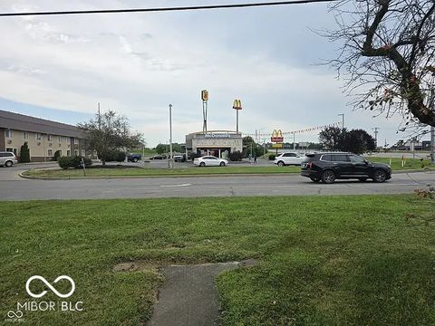 13 W Rampart Road Shelbyville IN 46176