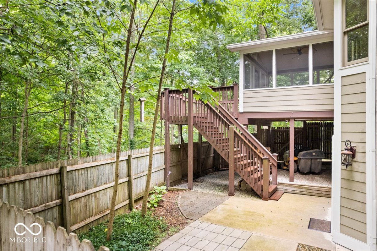 8801 Traders Landing