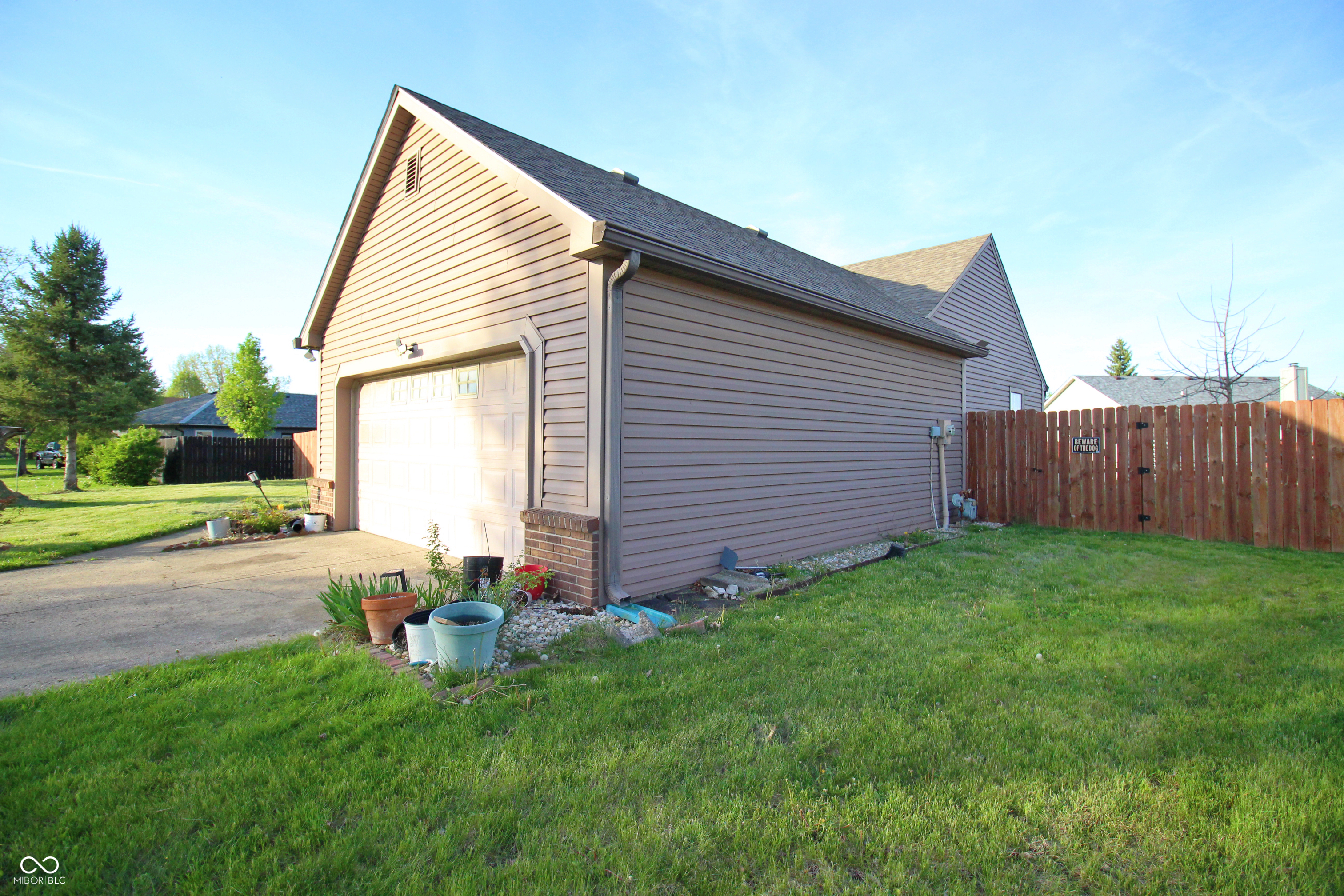 8911 Country Walk Court