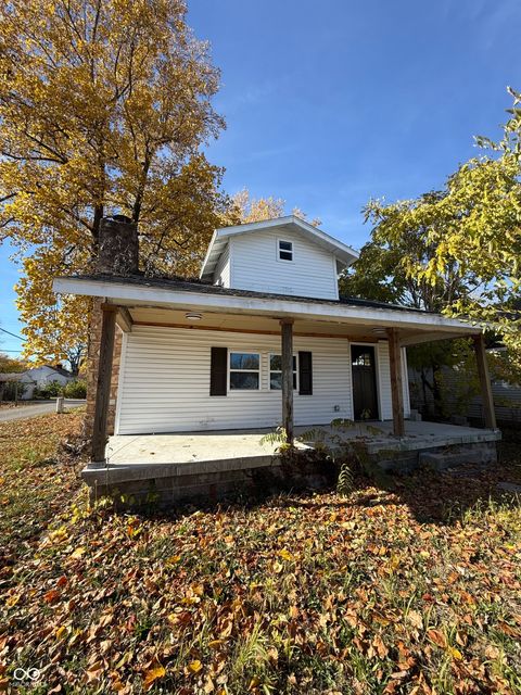 Photo of 2519 Jackson Street, Anderson, IN 46016 (MLS # 22061351)