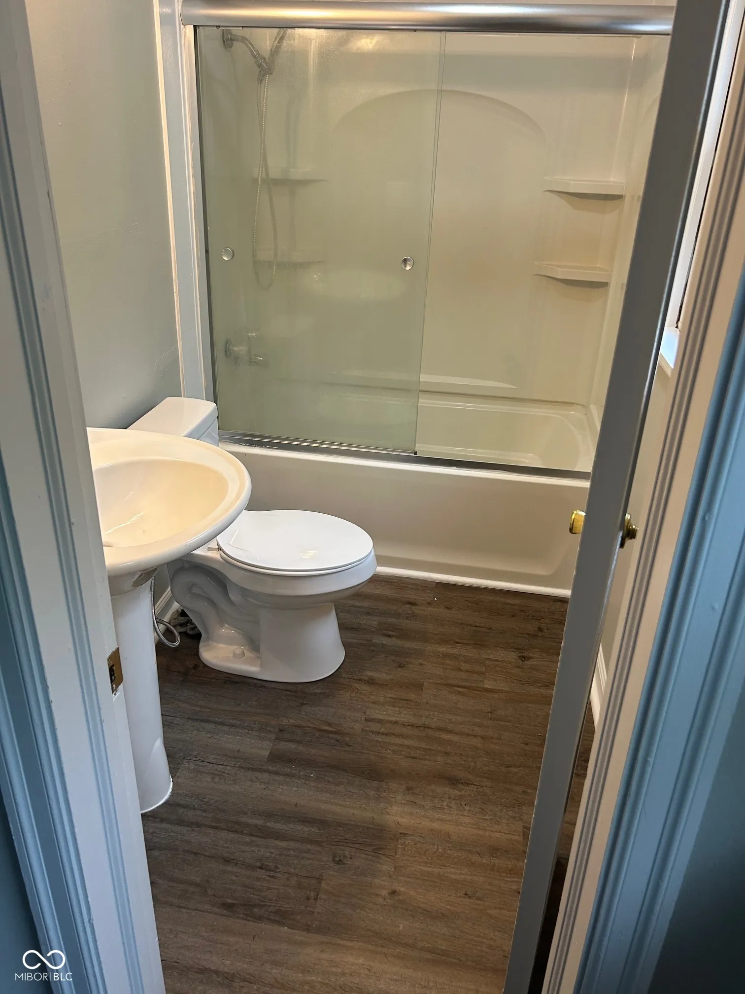 Anderson, Indiana 46012, United States, 3 Bedrooms Bedrooms, ,2 BathroomsBathrooms,Residential,Pending,172400