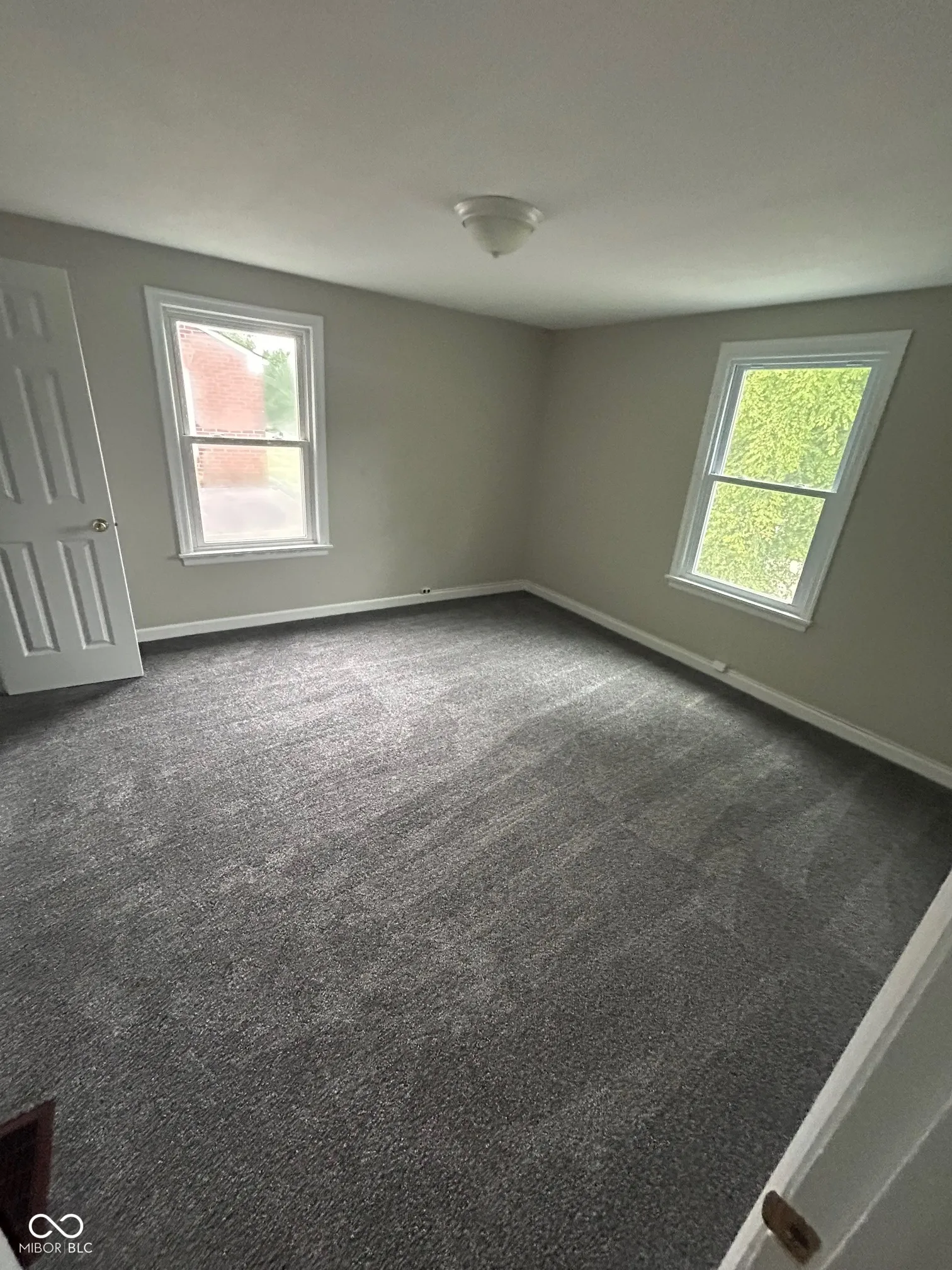 Anderson, Indiana 46012, United States, 3 Bedrooms Bedrooms, ,2 BathroomsBathrooms,Residential,Pending,172400