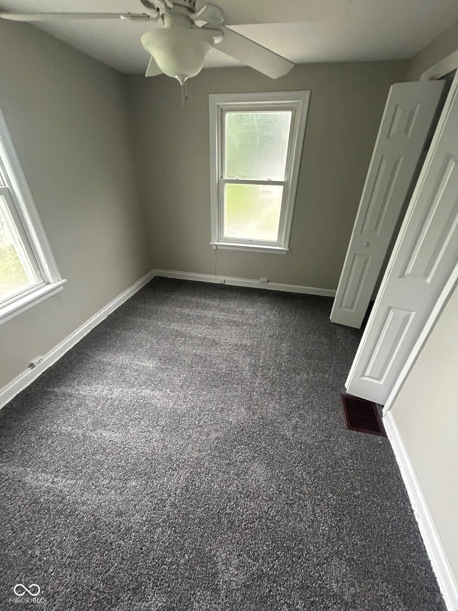 Anderson, Indiana 46012, United States, 3 Bedrooms Bedrooms, ,2 BathroomsBathrooms,Residential,Pending,172400