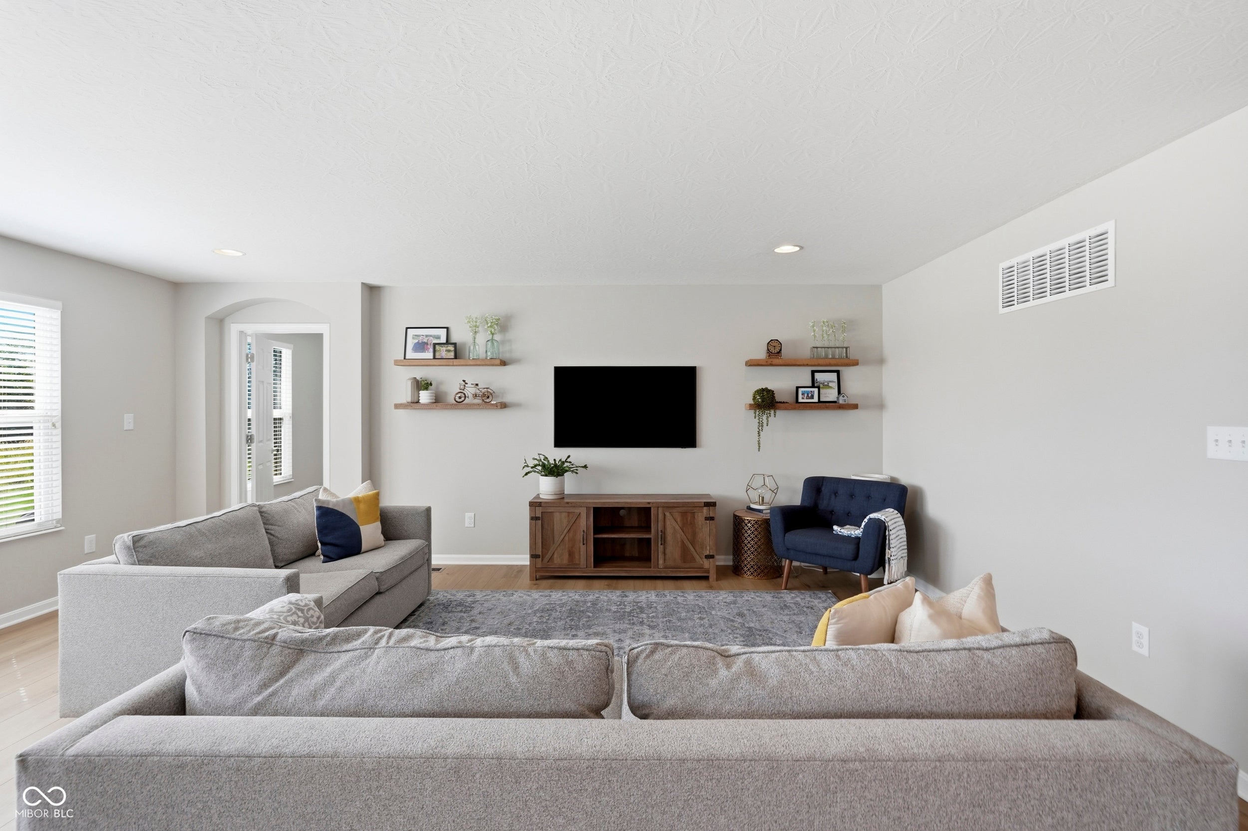 8583 Fawn Way