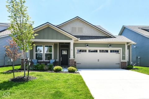 Photo of 19366 McBee Avenue, Westfield, IN 46074 (MLS # 22101979)