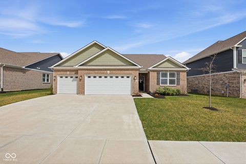 Photo of 4660 W Tradwell Drive, New Palestine, IN 46163 (MLS # 22084985)