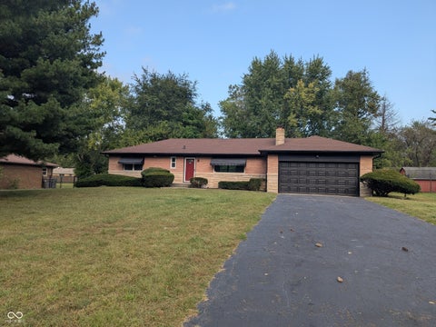 Photo of 4425 Chatham Place, Indianapolis, IN 46226 (MLS # 22118425)