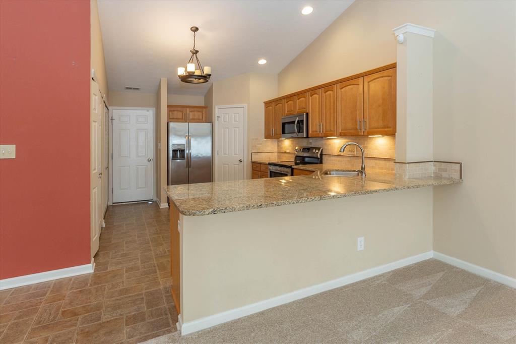 Photo 9 of 24 of 6127 Franklin Villas Way house