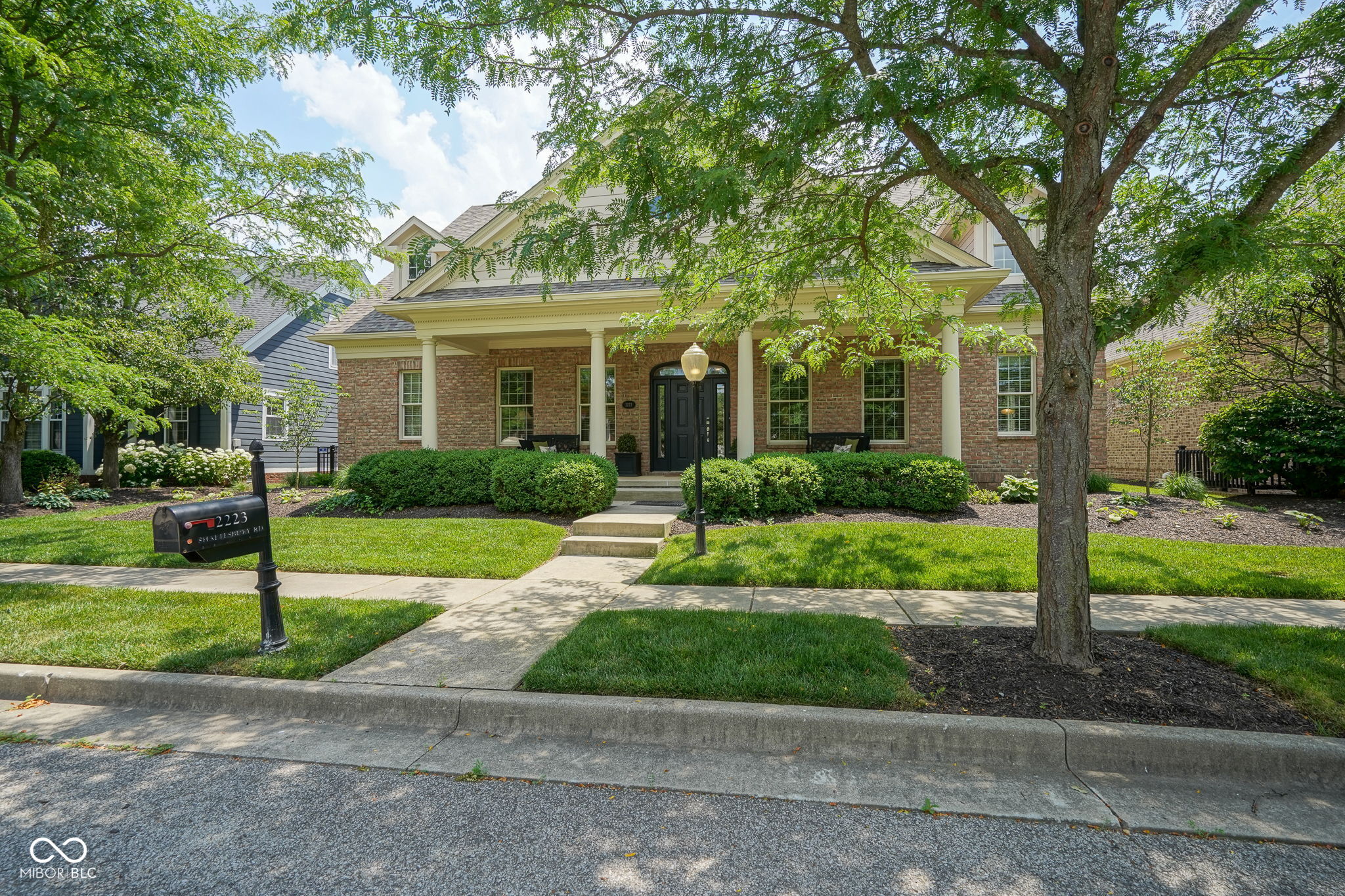 2223 Shaftesbury Road