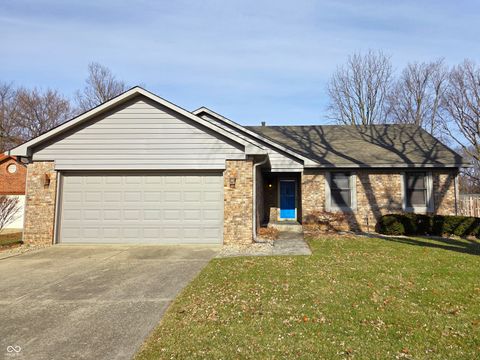 Photo of 1346 Boone Court, Indianapolis, IN 46217 (MLS # 22083189)