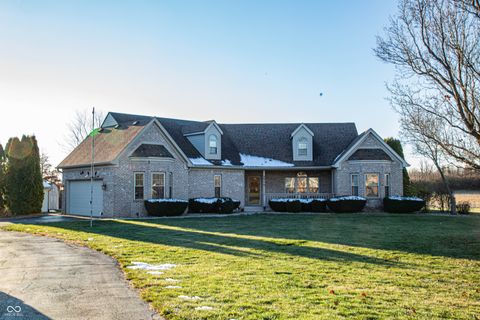 Photo of 4014 N Centerline Road, Franklin, IN 46131 (MLS # 22076187)