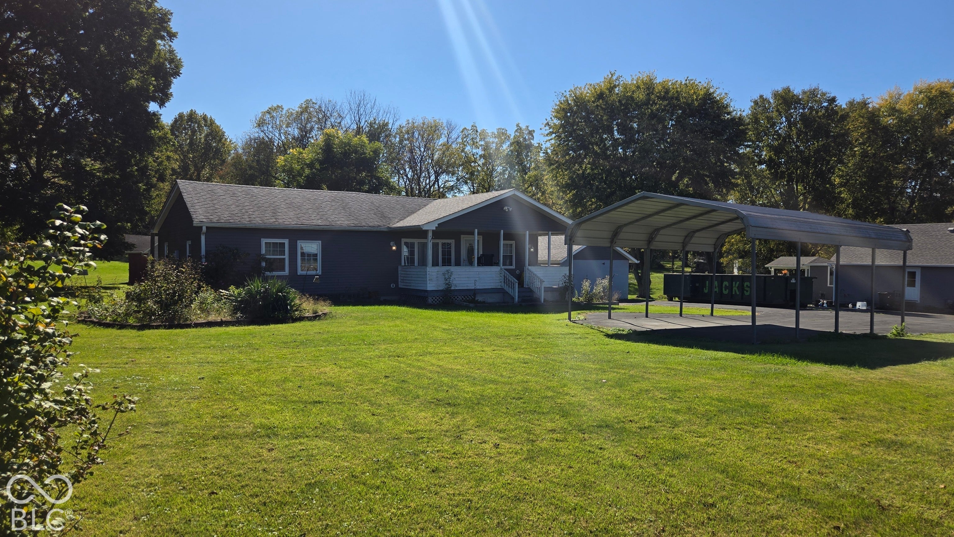 565 W Greencastle Road
