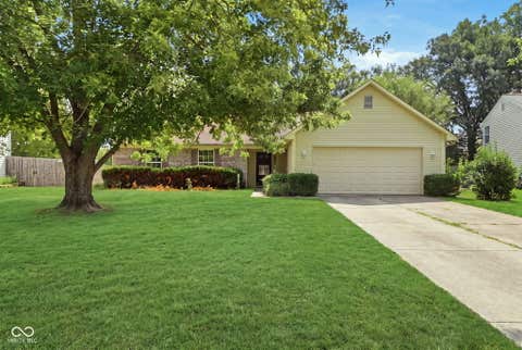 Photo of 571 Port DR, Avon, IN 46123 (MLS # 22117031)