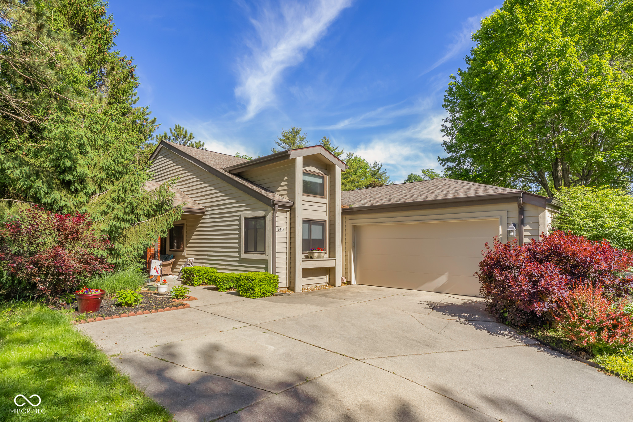 740 Carya Square