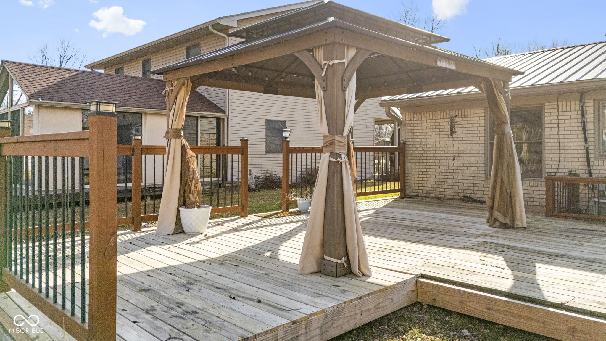 406 Mouser Street