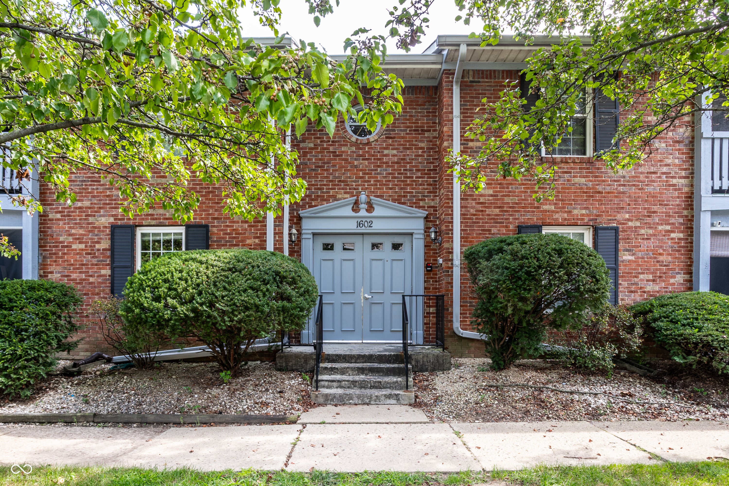 1602 Queensbridge Square 1
