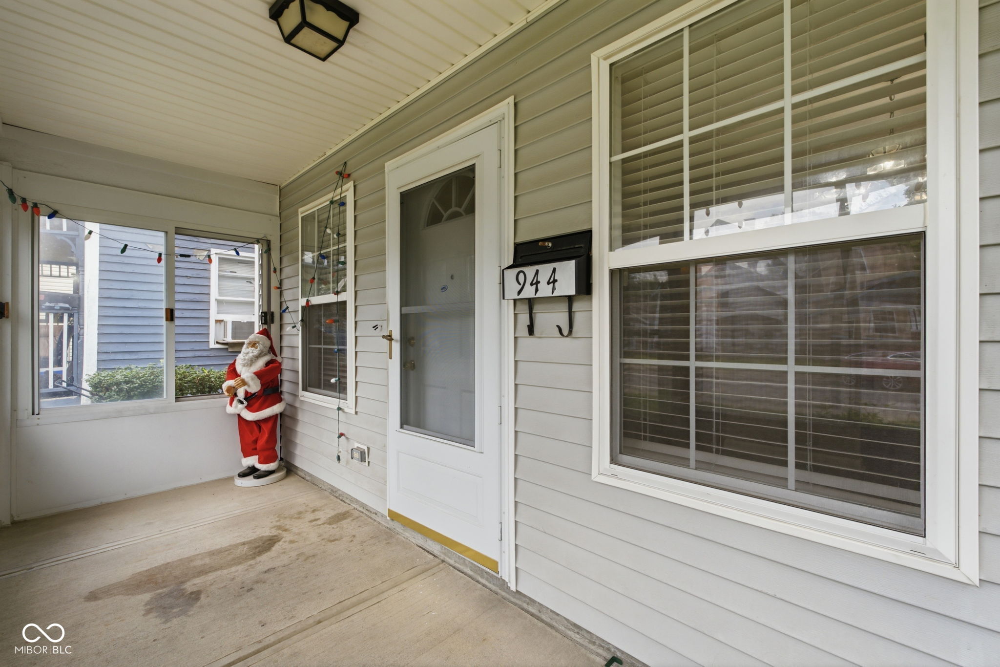 944 W 26th Street