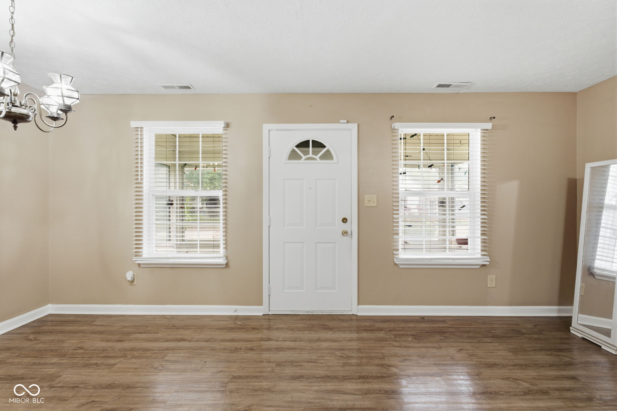 944 W 26th Street
