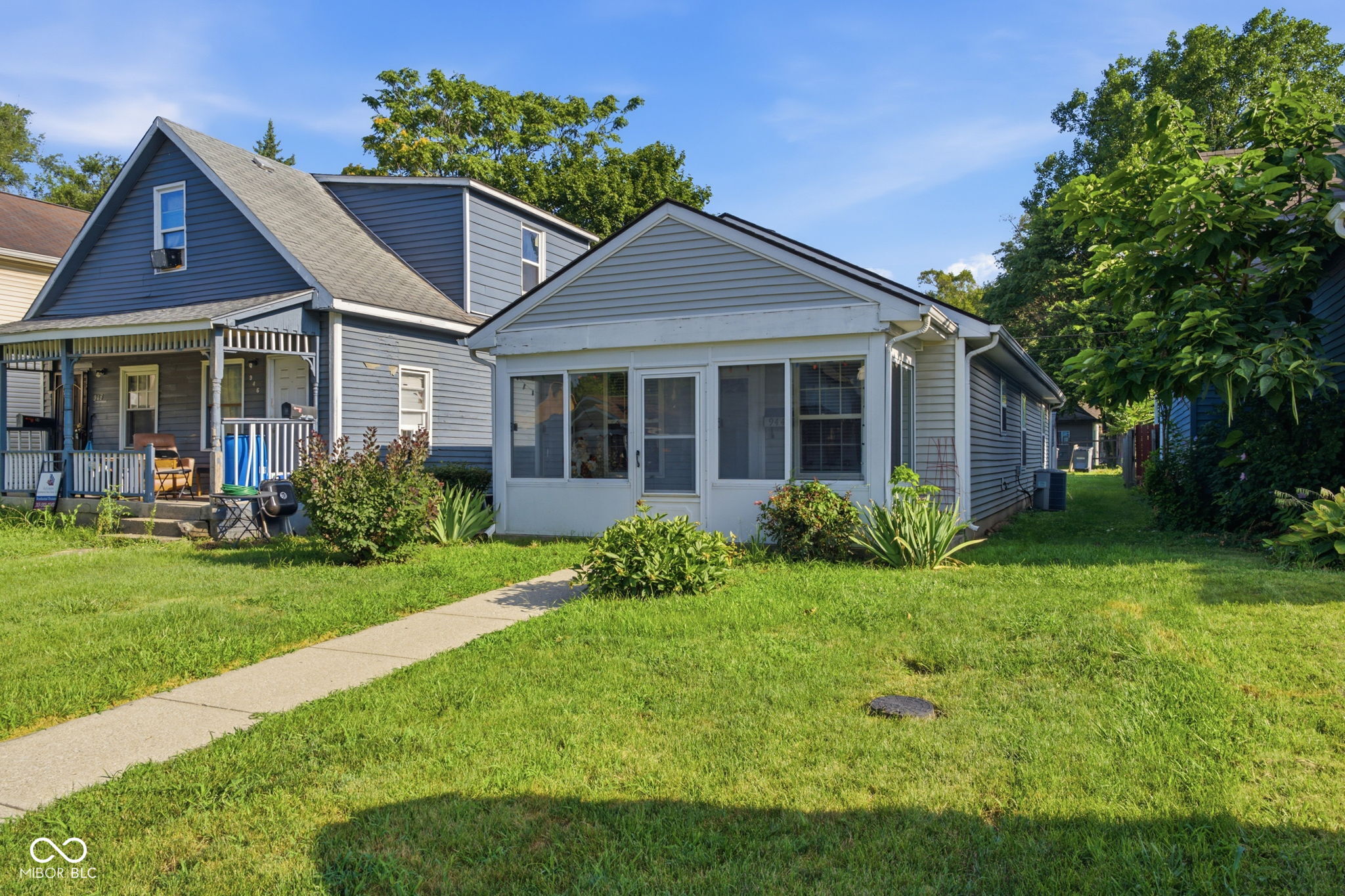 944 W 26th Street