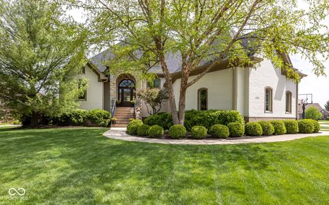 Photo of 13722 Diving Hawk Crossing, Fishers, IN 46055 (MLS # 22091680)