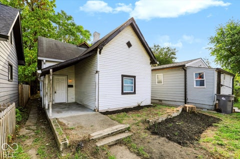 Photo of 2465 Bond Street, Indianapolis, IN 46208 (MLS # 22132069)