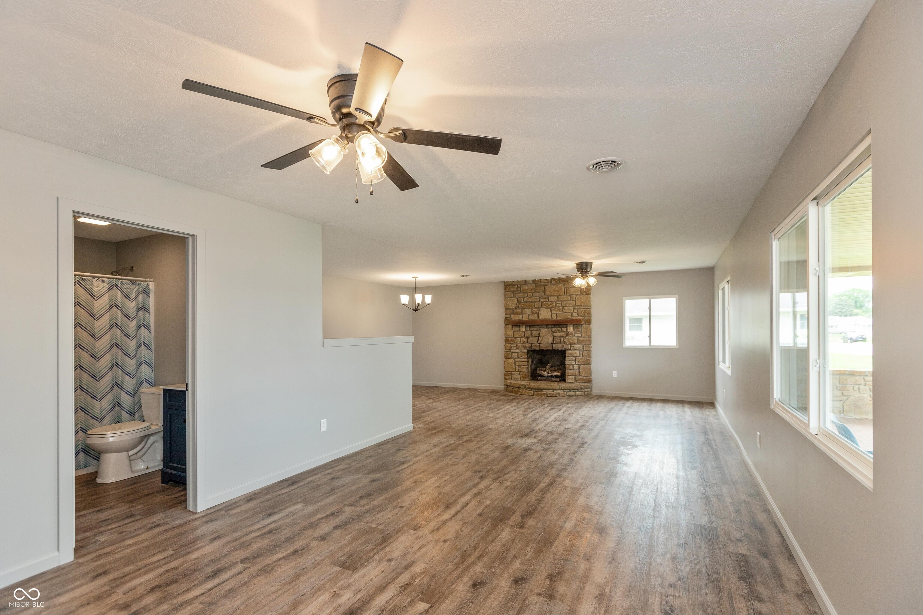 521 Sunset Drive