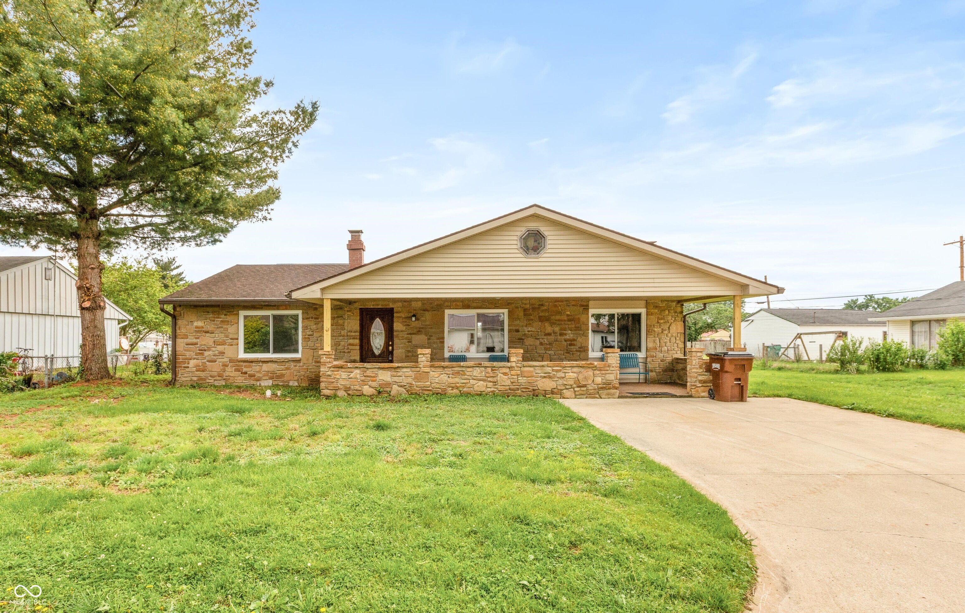 521 Sunset Drive