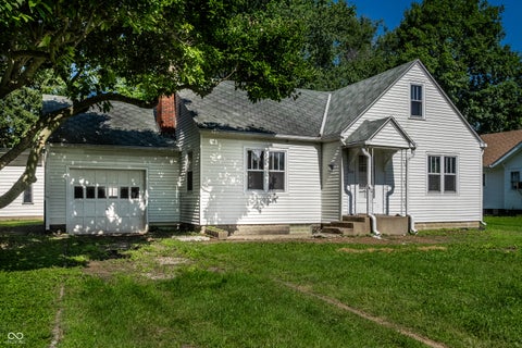 Photo of 6428 Maple Street, Indianapolis, IN 46236 (MLS # 22112918)