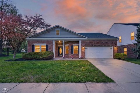 Photo of 12526 E 131st Street, Fishers, IN 46037 (MLS # 22094165)