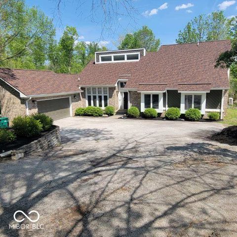 Photo of 8631 Bay Colony Drive, Indianapolis, IN 46234 (MLS # 22097648)