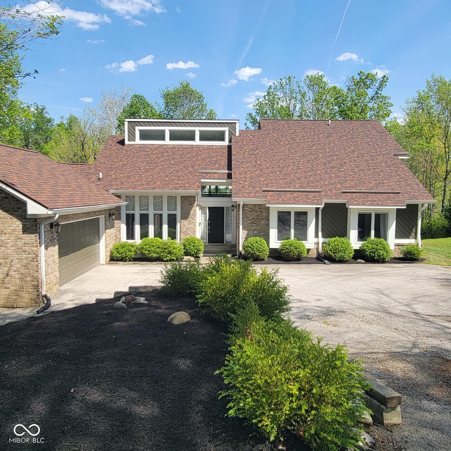 8631 Bay Colony Drive