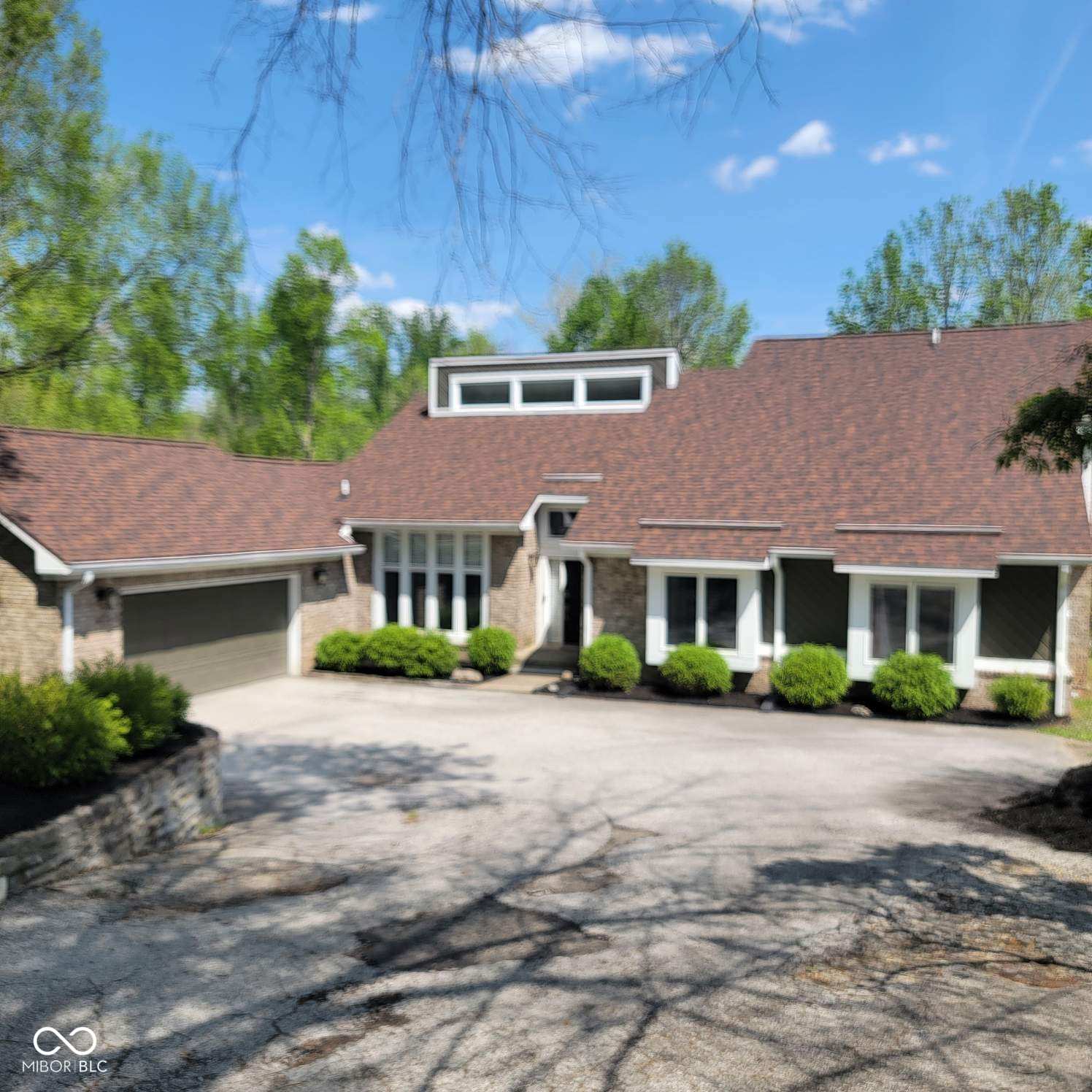 8631 Bay Colony Drive