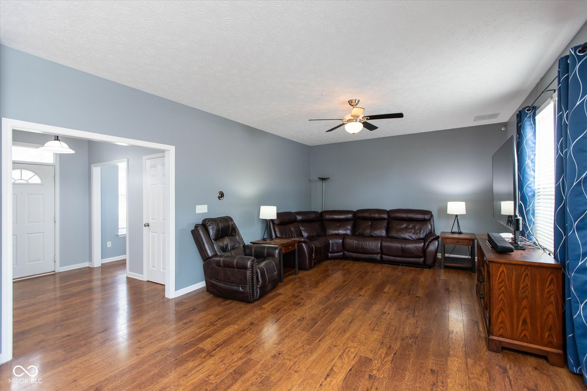2637 Night Hawk Road