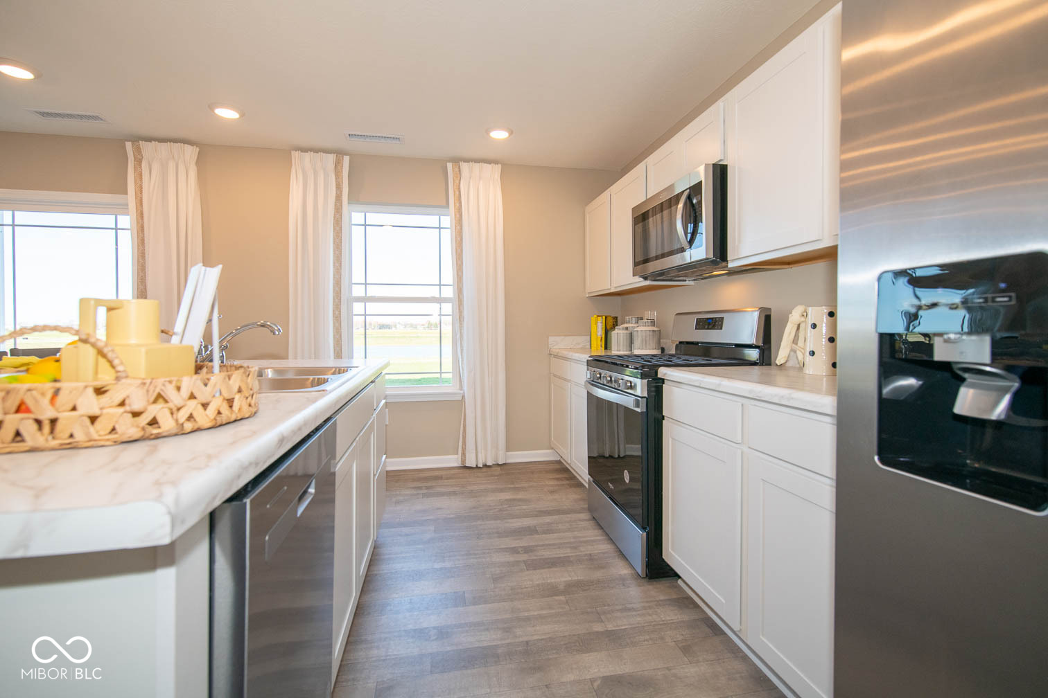 1541 Albatross Street