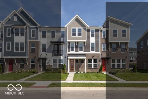 Photo of 7339 Bayview Run, McCordsville, IN 46055 (MLS # 22042465)