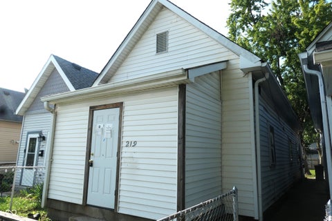 Photo of 219 Kansas Street, Indianapolis, IN 46225 (MLS # 22124174)
