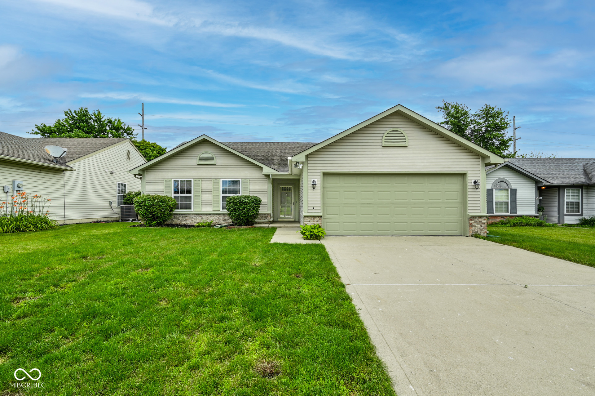 Photo 1 of 30 — 12997 Wingstem Court, Fishers, IN 46038